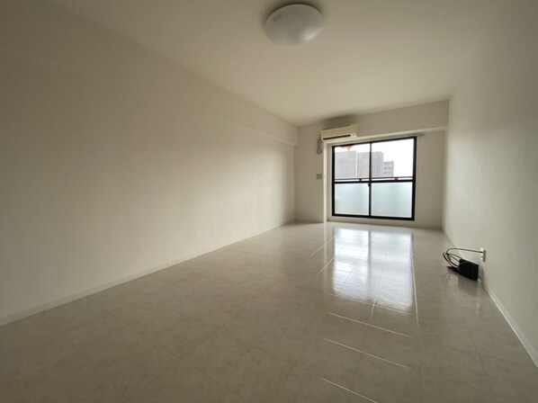 キャッスルコート西新町の物件内観写真